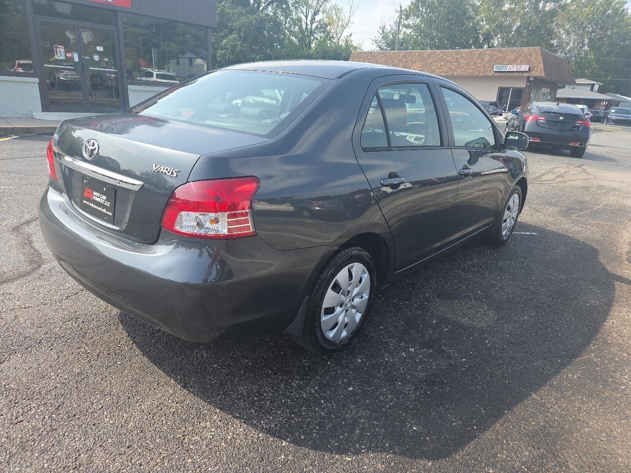 Toyota Yaris Sedan 4-Speed AT 2009