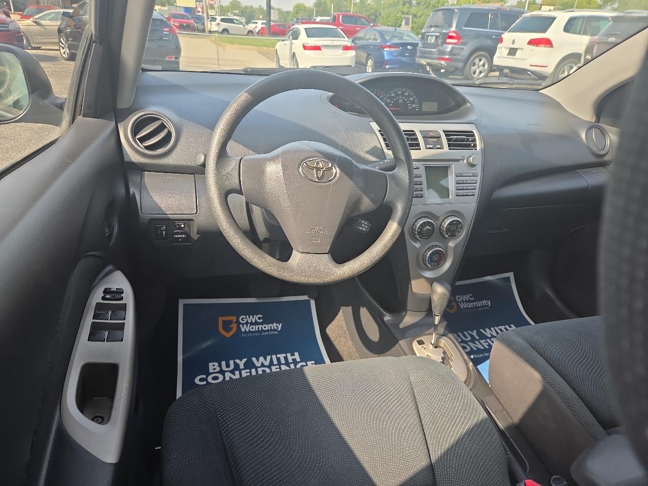 Toyota Yaris Sedan 4-Speed AT 2009