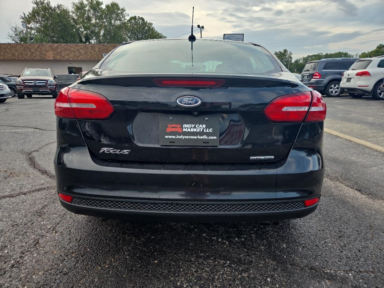 Ford Focus S Sedan 2016