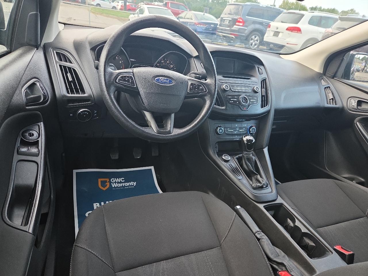 Ford Focus S Sedan 2016