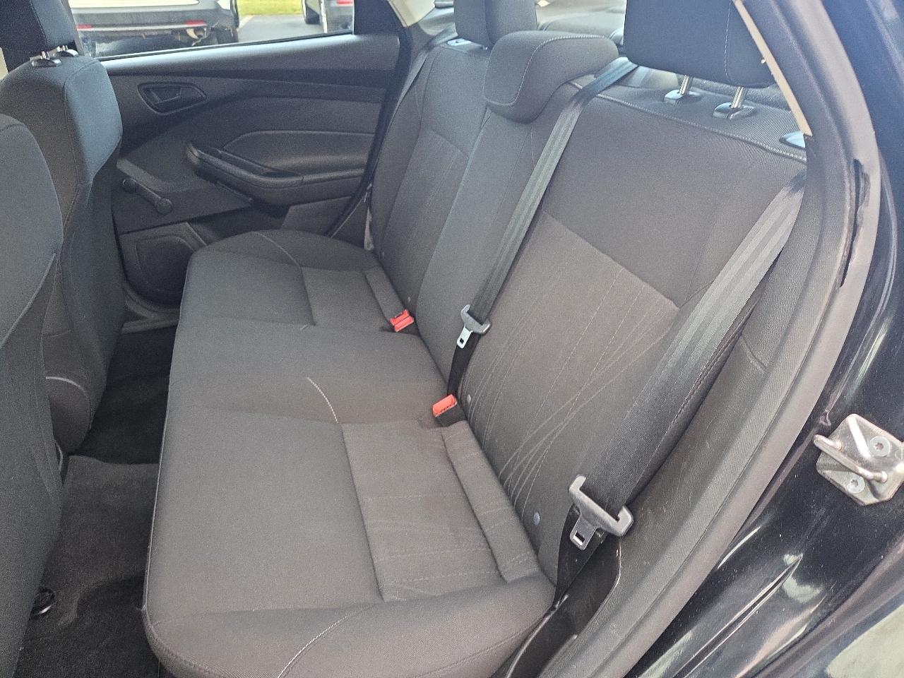 Ford Focus S Sedan 2016