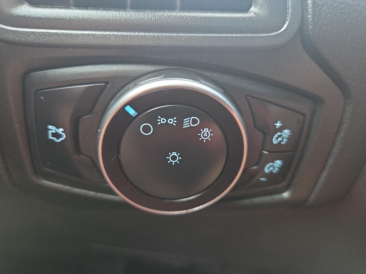 Ford Focus S Sedan 2016
