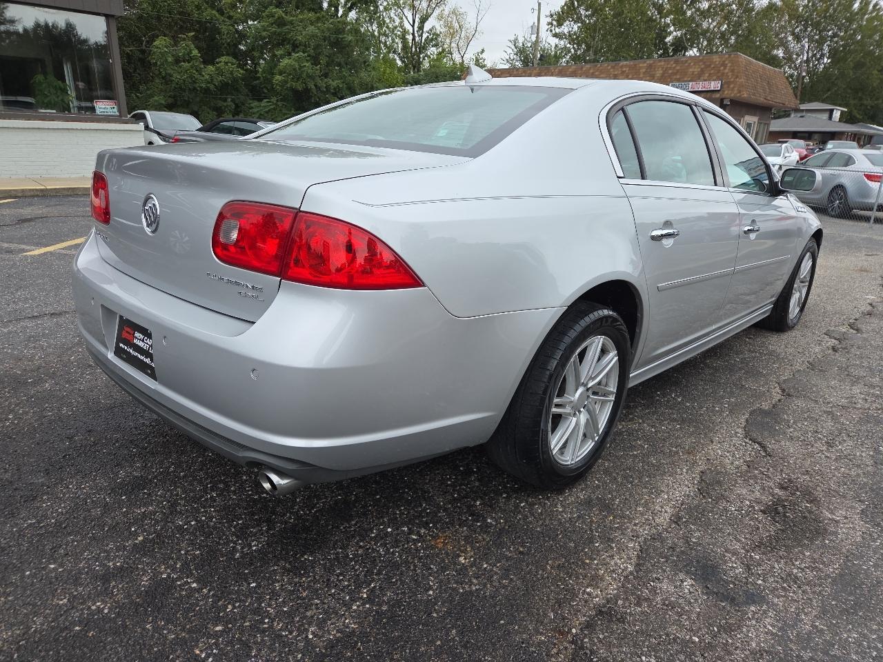 Buick Lucerne CXL Premium 2011