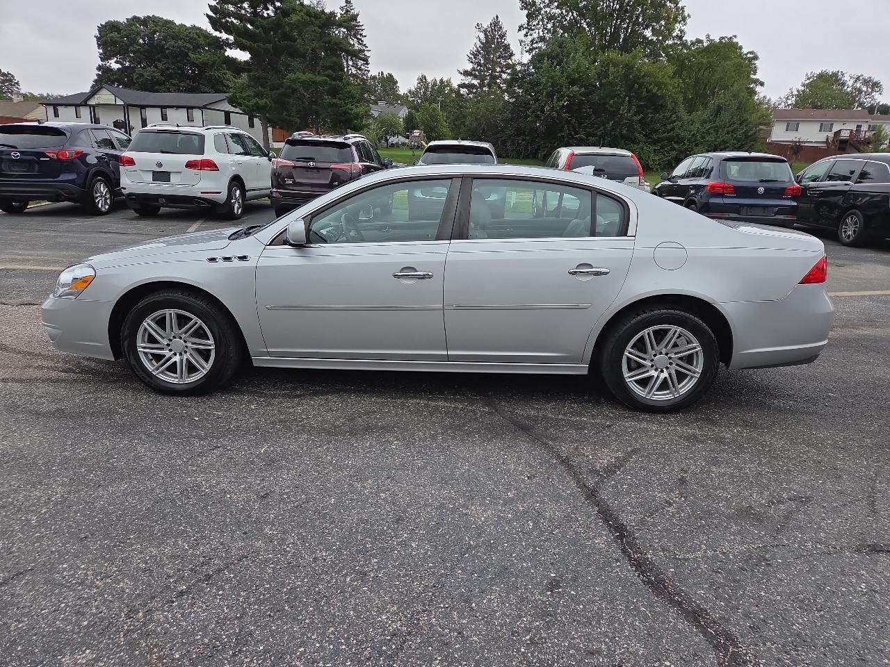 Buick Lucerne CXL Premium 2011