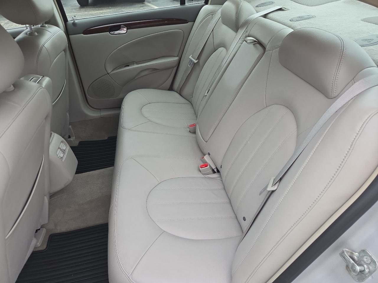 Buick Lucerne CXL Premium 2011