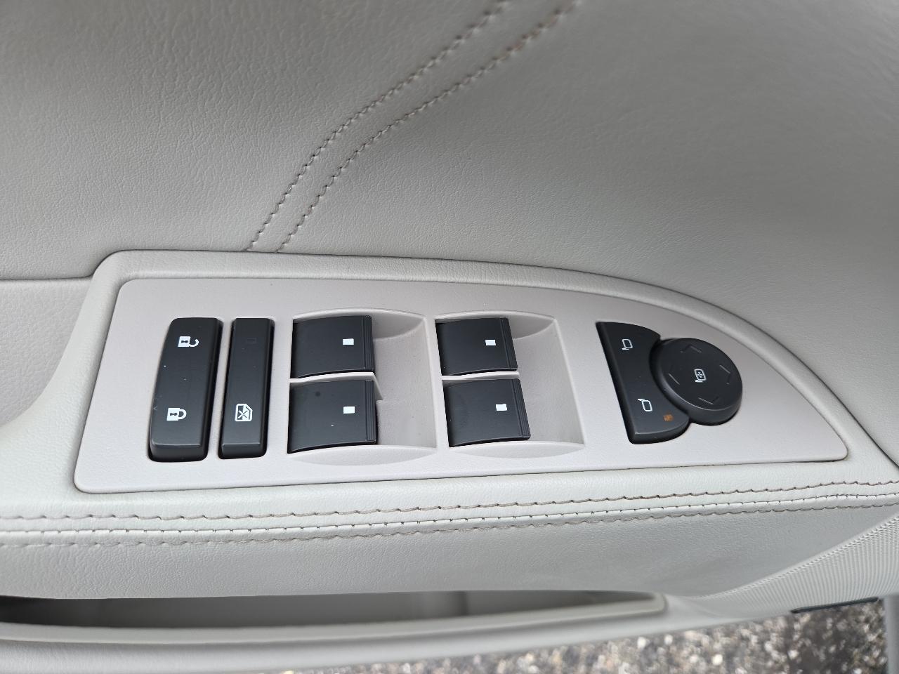 Buick Lucerne CXL Premium 2011