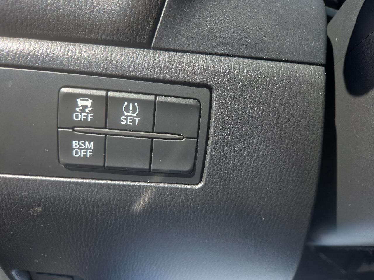 Mazda MAZDA3 i Touring AT 4-Door 2014