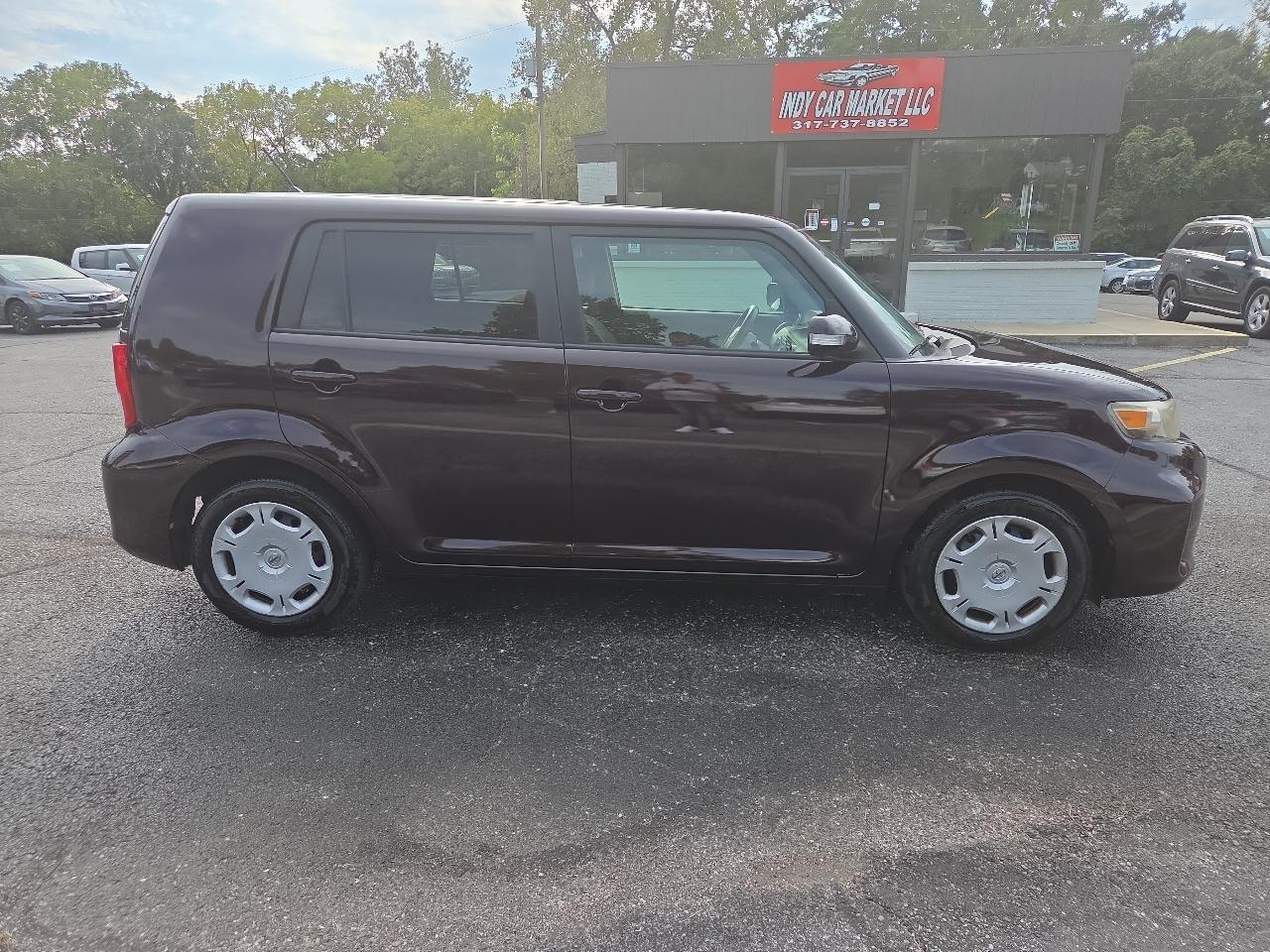 Scion xB 5-Door Wagon 4-Spd AT 2014