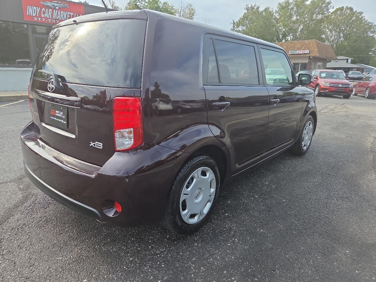 Scion xB 5-Door Wagon 4-Spd AT 2014