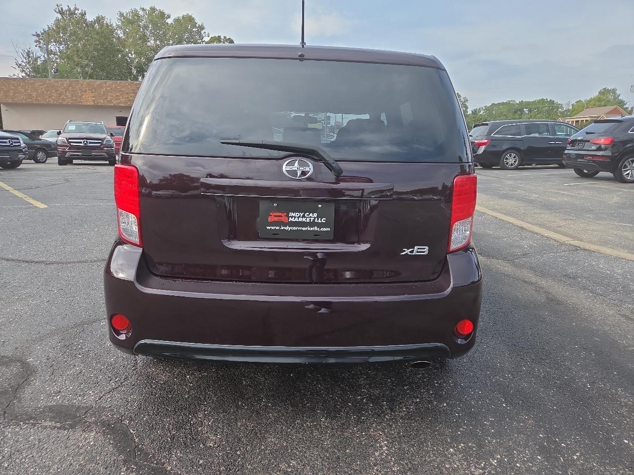Scion xB 5-Door Wagon 4-Spd AT 2014