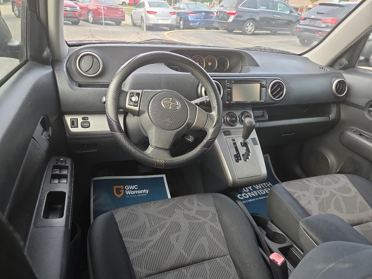 Scion xB 5-Door Wagon 4-Spd AT 2014