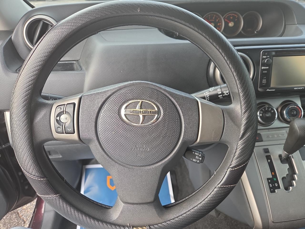 Scion xB 5-Door Wagon 4-Spd AT 2014