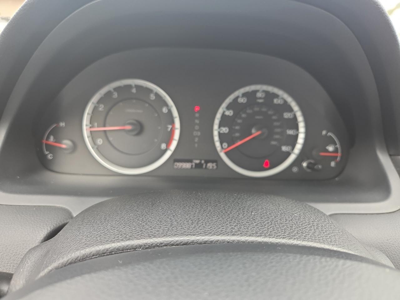 Honda Accord LX sedan AT 2012