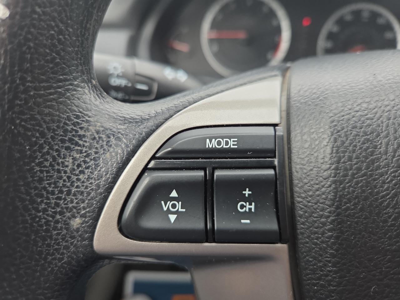Honda Accord LX sedan AT 2012