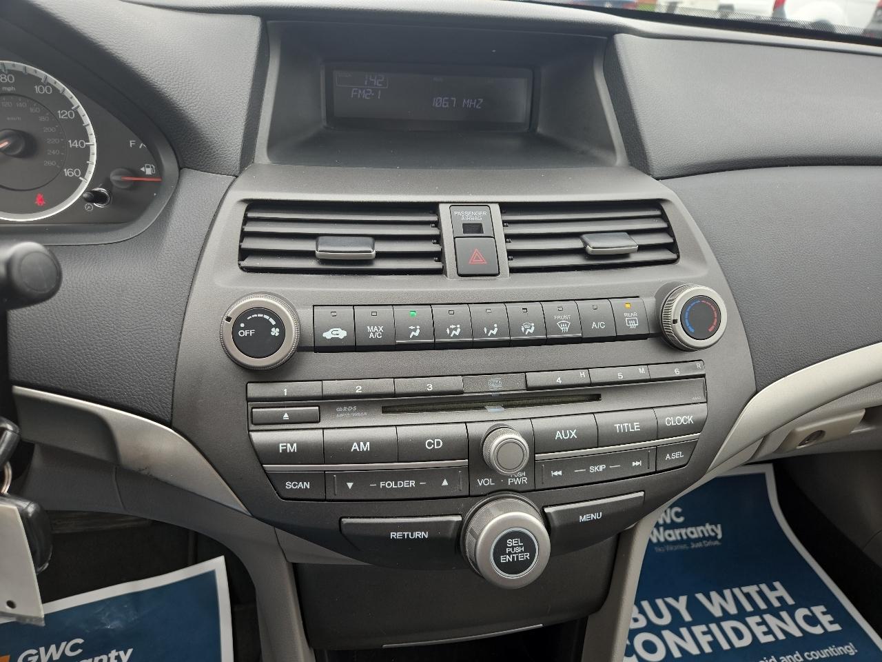 Honda Accord LX sedan AT 2012