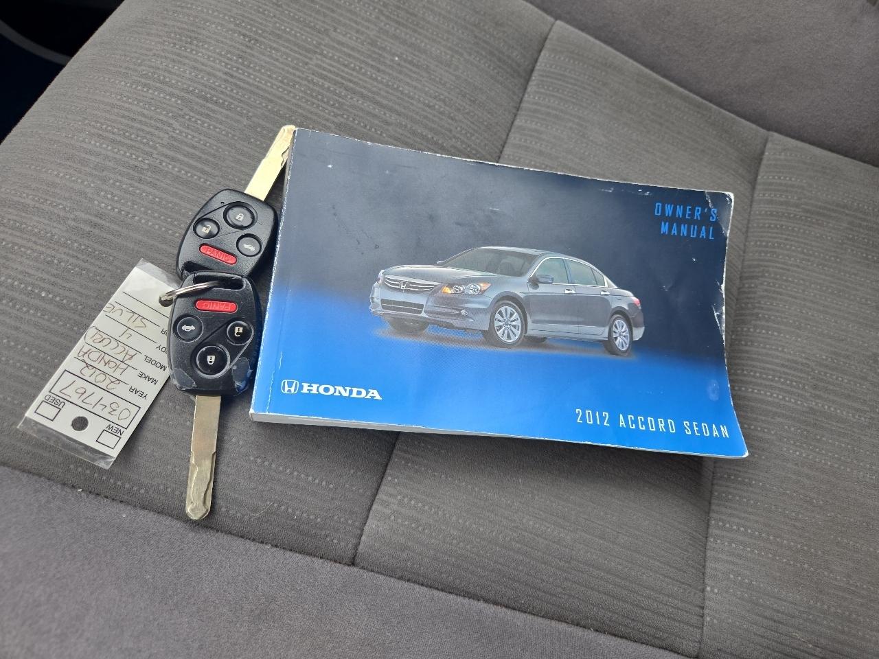 Honda Accord LX sedan AT 2012