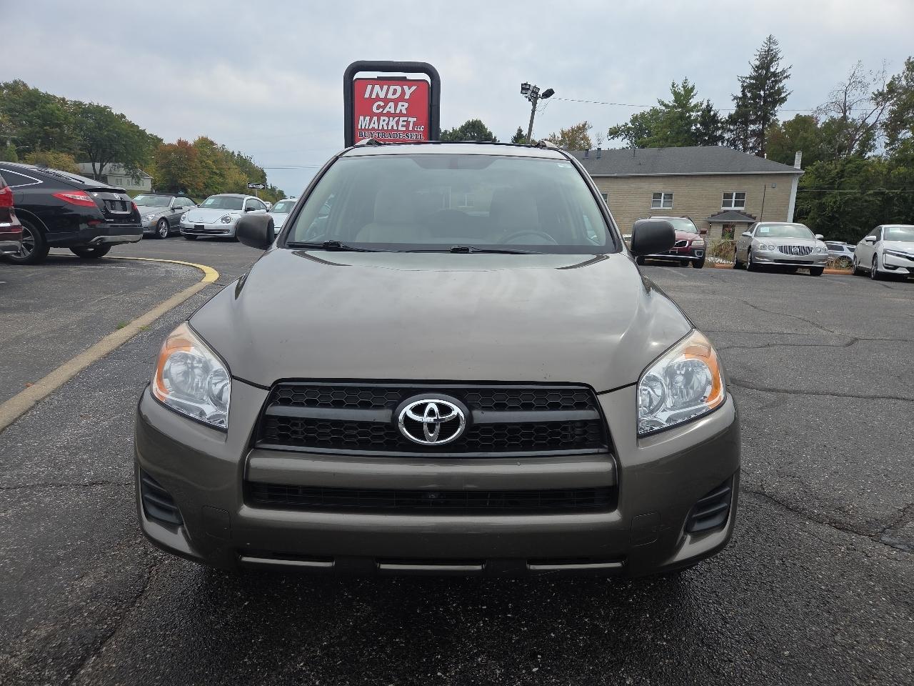 Toyota RAV4 Base I4 4WD 2012