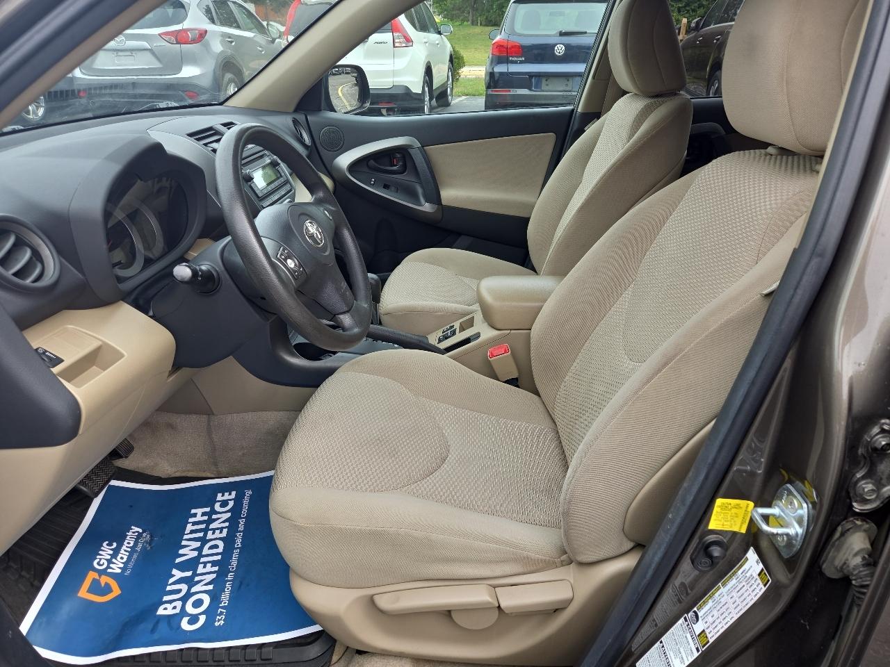 Toyota RAV4 Base I4 4WD 2012