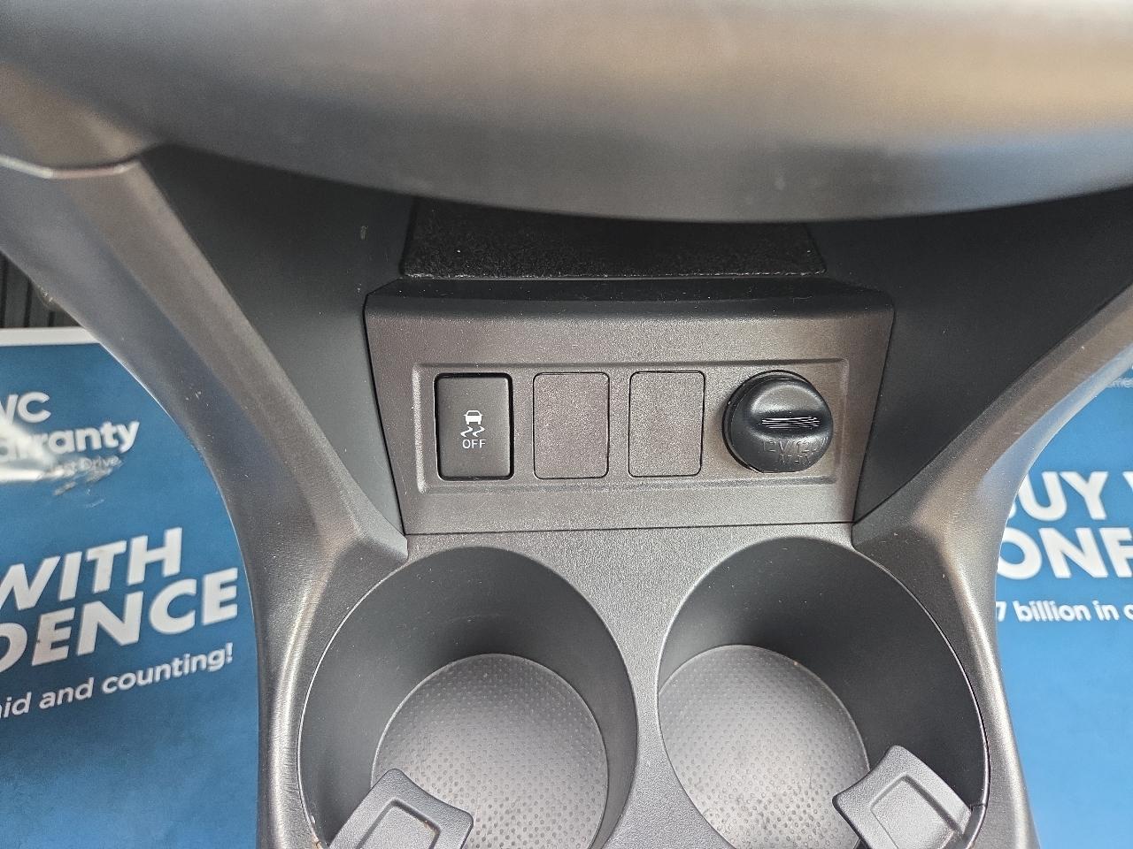 Toyota RAV4 Base I4 4WD 2012