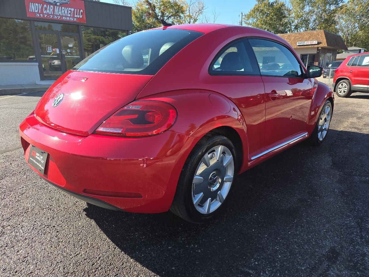 Volkswagen Beetle  2012