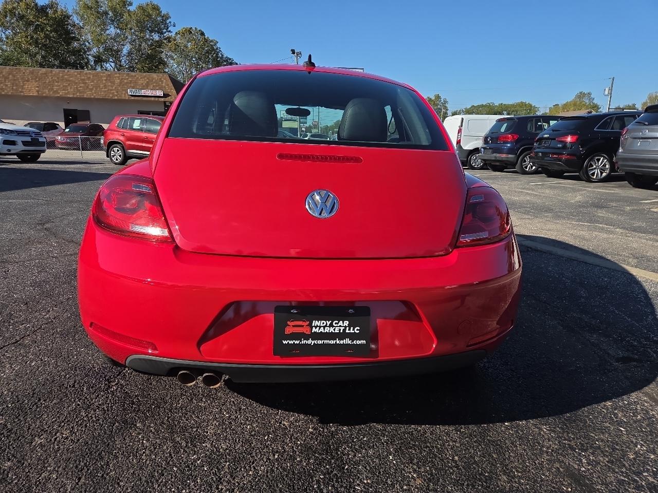 Volkswagen Beetle  2012