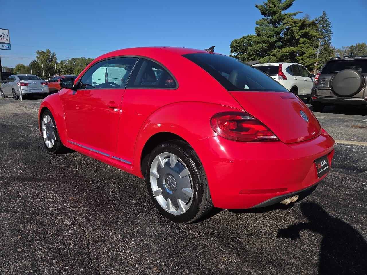 Volkswagen Beetle  2012