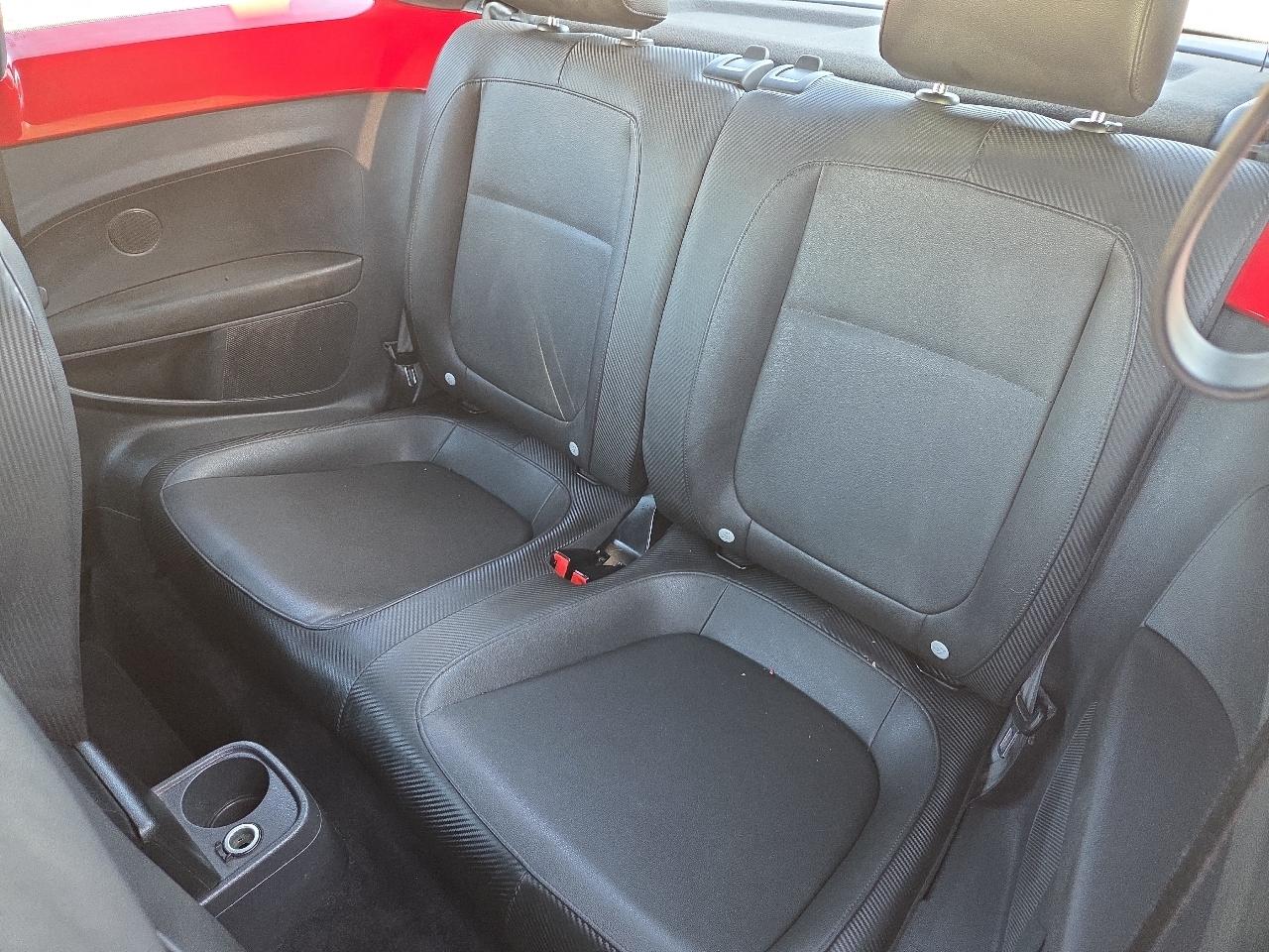 Volkswagen Beetle  2012