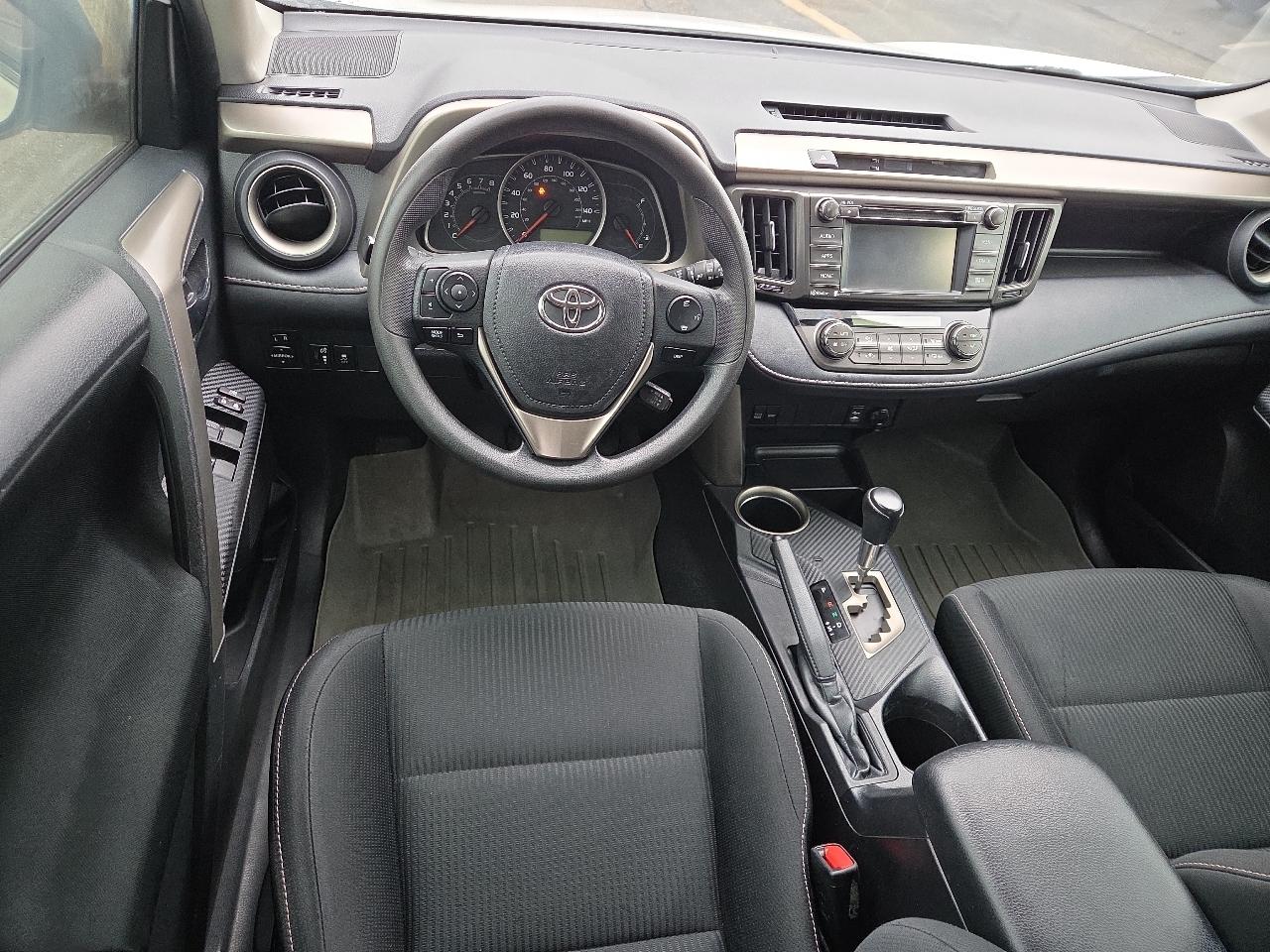 Toyota RAV4 XLE FWD 2014