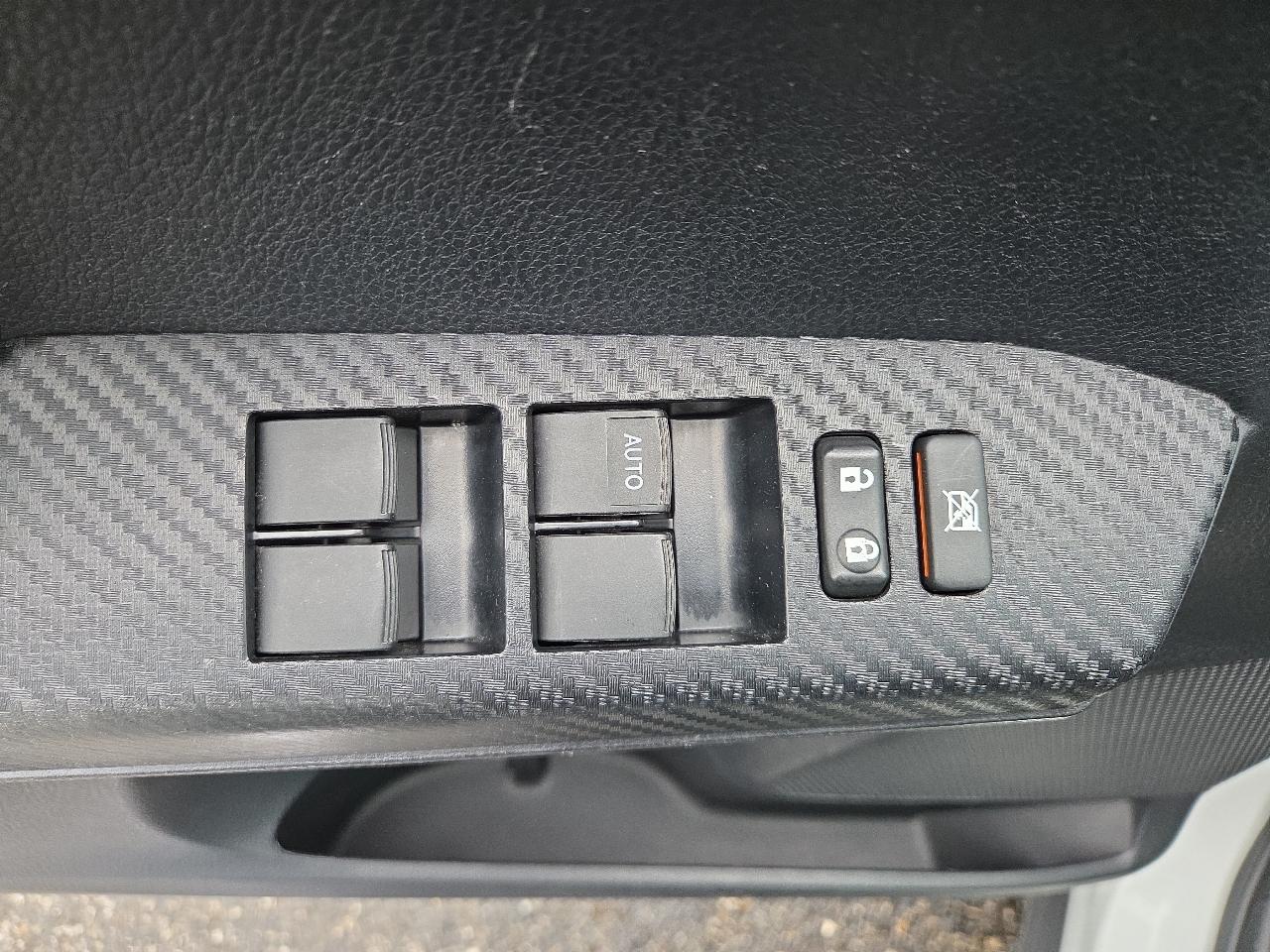 Toyota RAV4 XLE FWD 2014