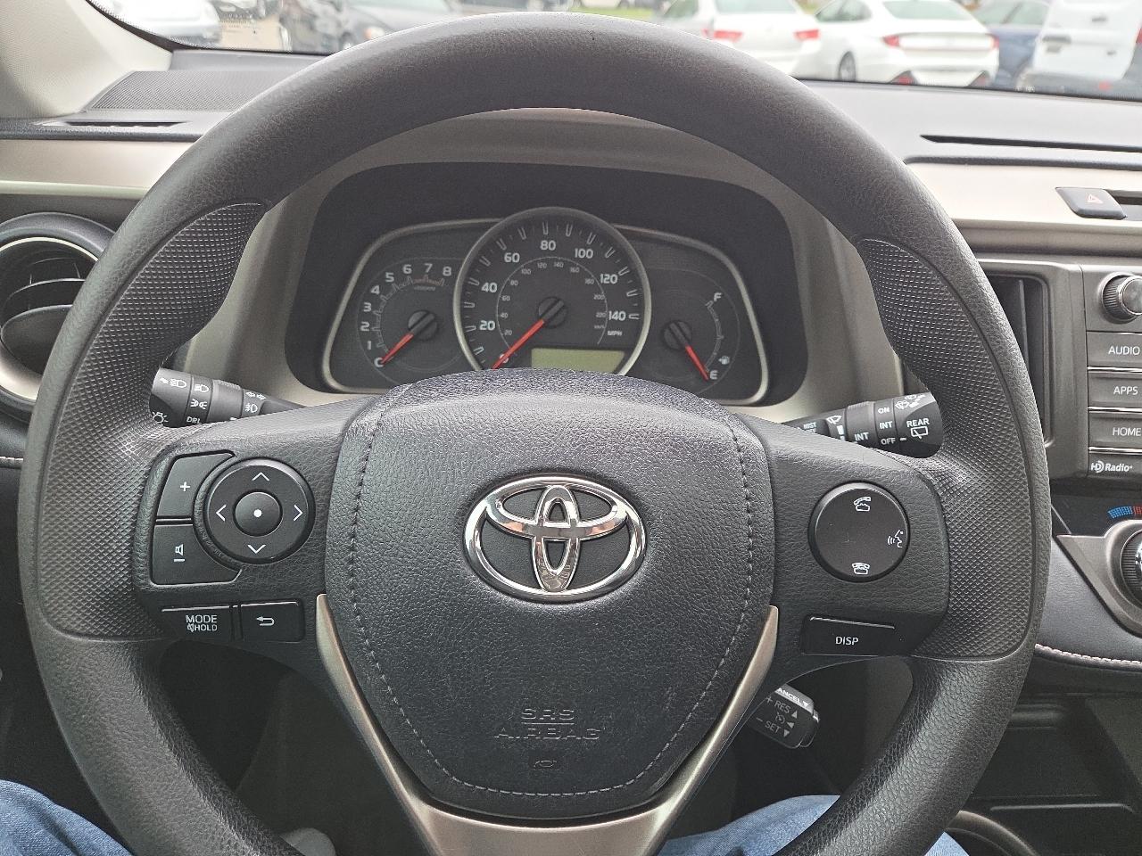 Toyota RAV4 XLE FWD 2014