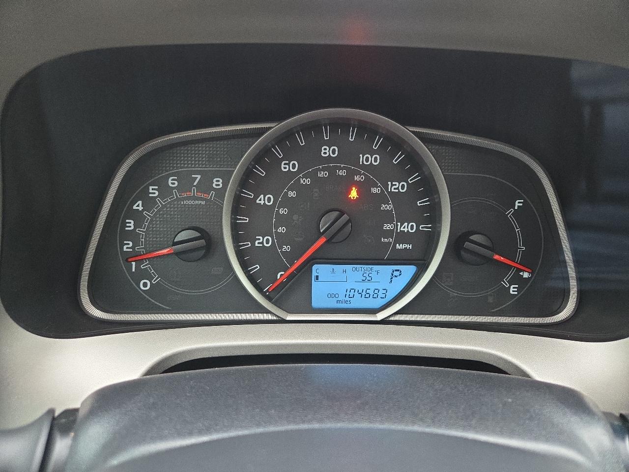 Toyota RAV4 XLE FWD 2014