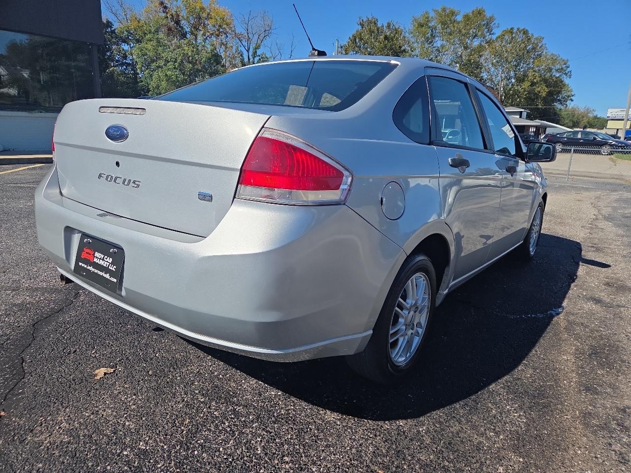 Ford Focus SE Sedan 2009