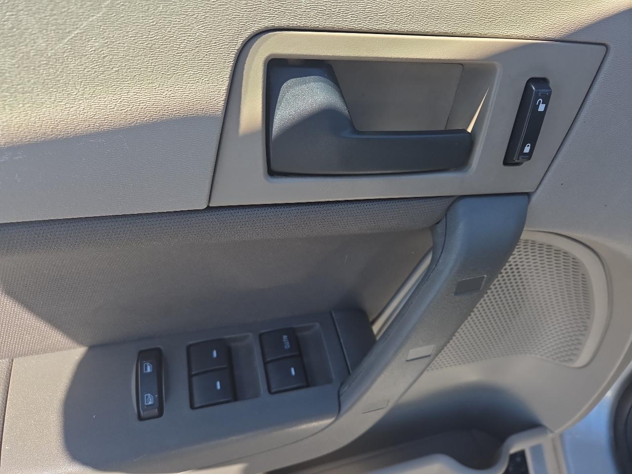 Ford Focus SE Sedan 2009