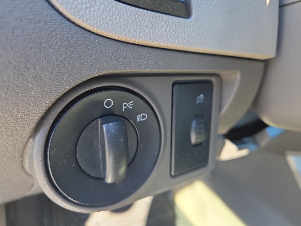 Ford Focus SE Sedan 2009