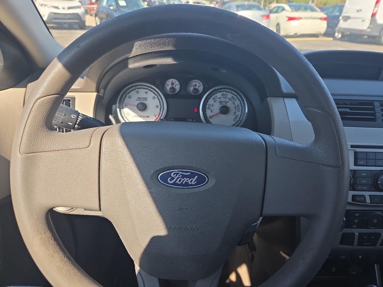 Ford Focus SE Sedan 2009