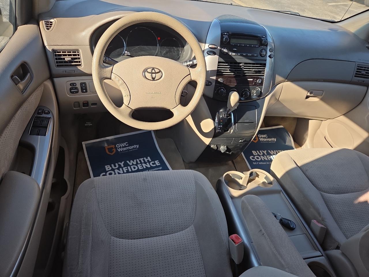 Toyota Sienna LE FWD 7-Passenger Seating 2008