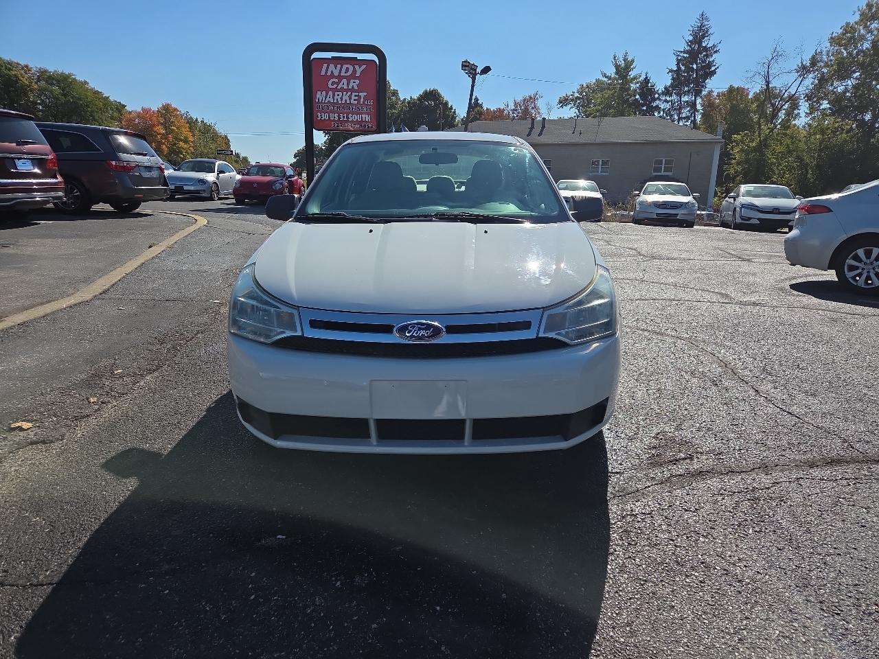 Ford Focus SE Sedan 2011