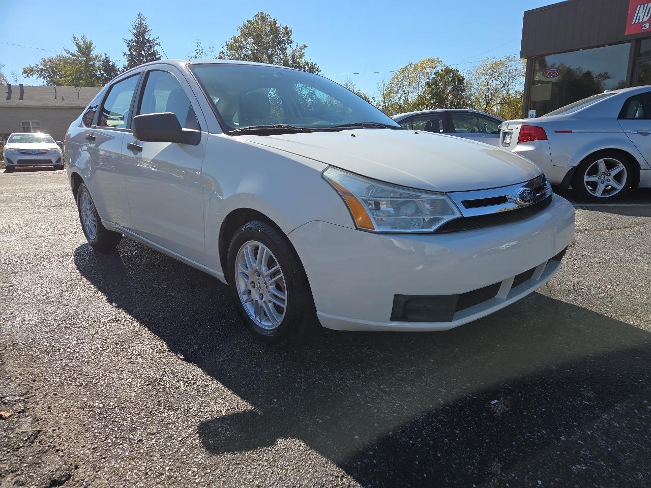 Ford Focus SE Sedan 2011