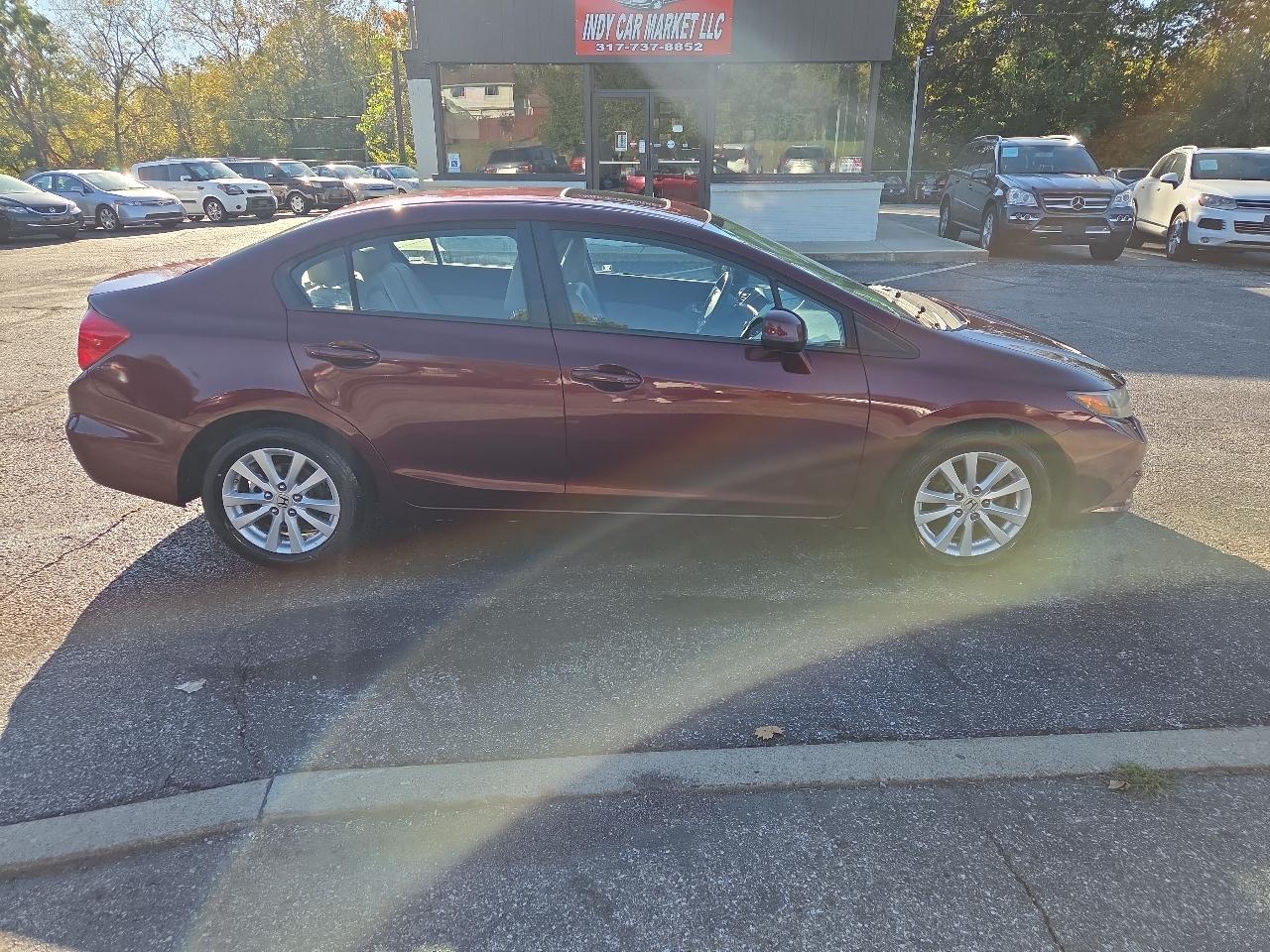 Honda Civic EX-L Sedan 5-Speed AT 2012