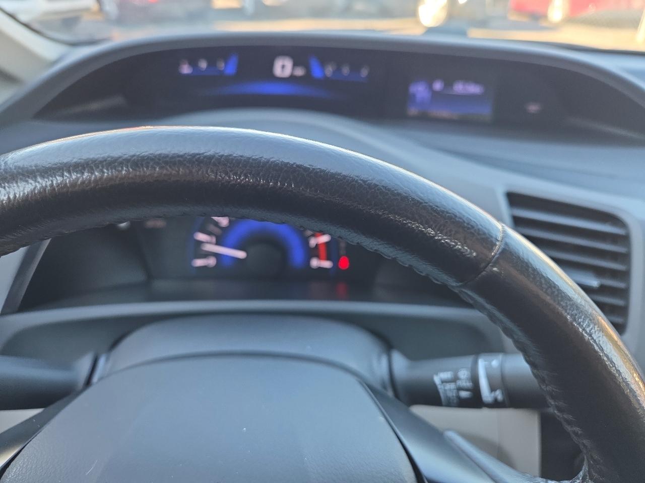 Honda Civic EX-L Sedan 5-Speed AT 2012