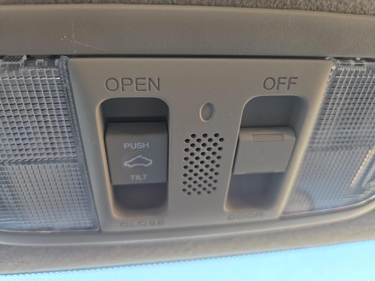 Honda Civic EX-L Sedan 5-Speed AT 2012