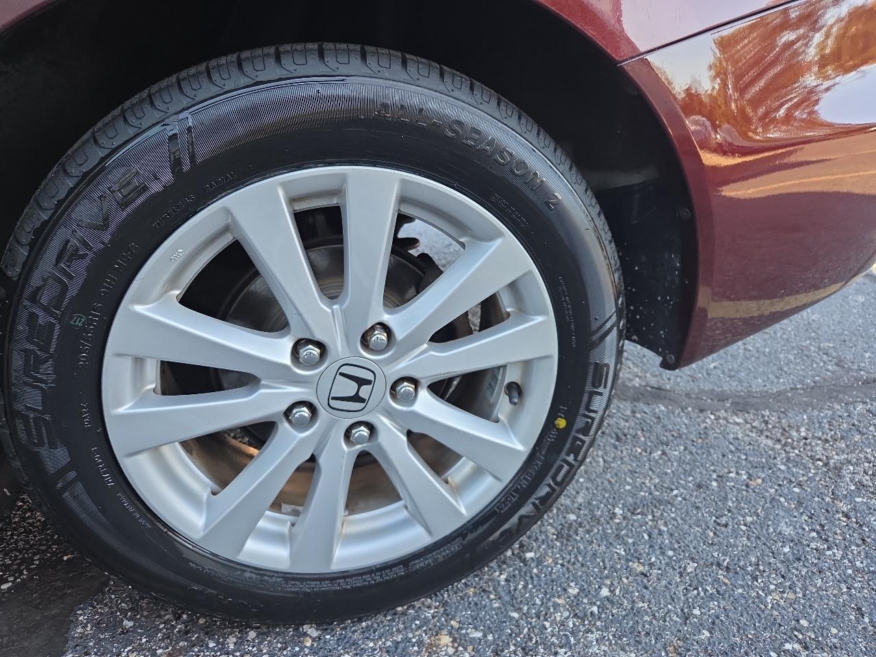Honda Civic EX-L Sedan 5-Speed AT 2012