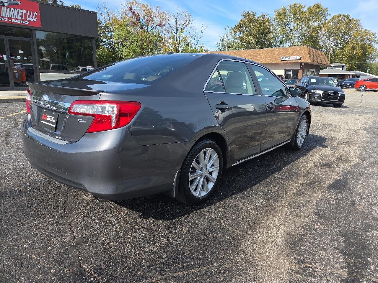 Toyota Camry XLE 2012