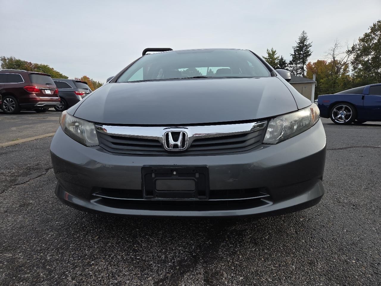 Honda Civic LX Sedan 5-Speed AT 2012