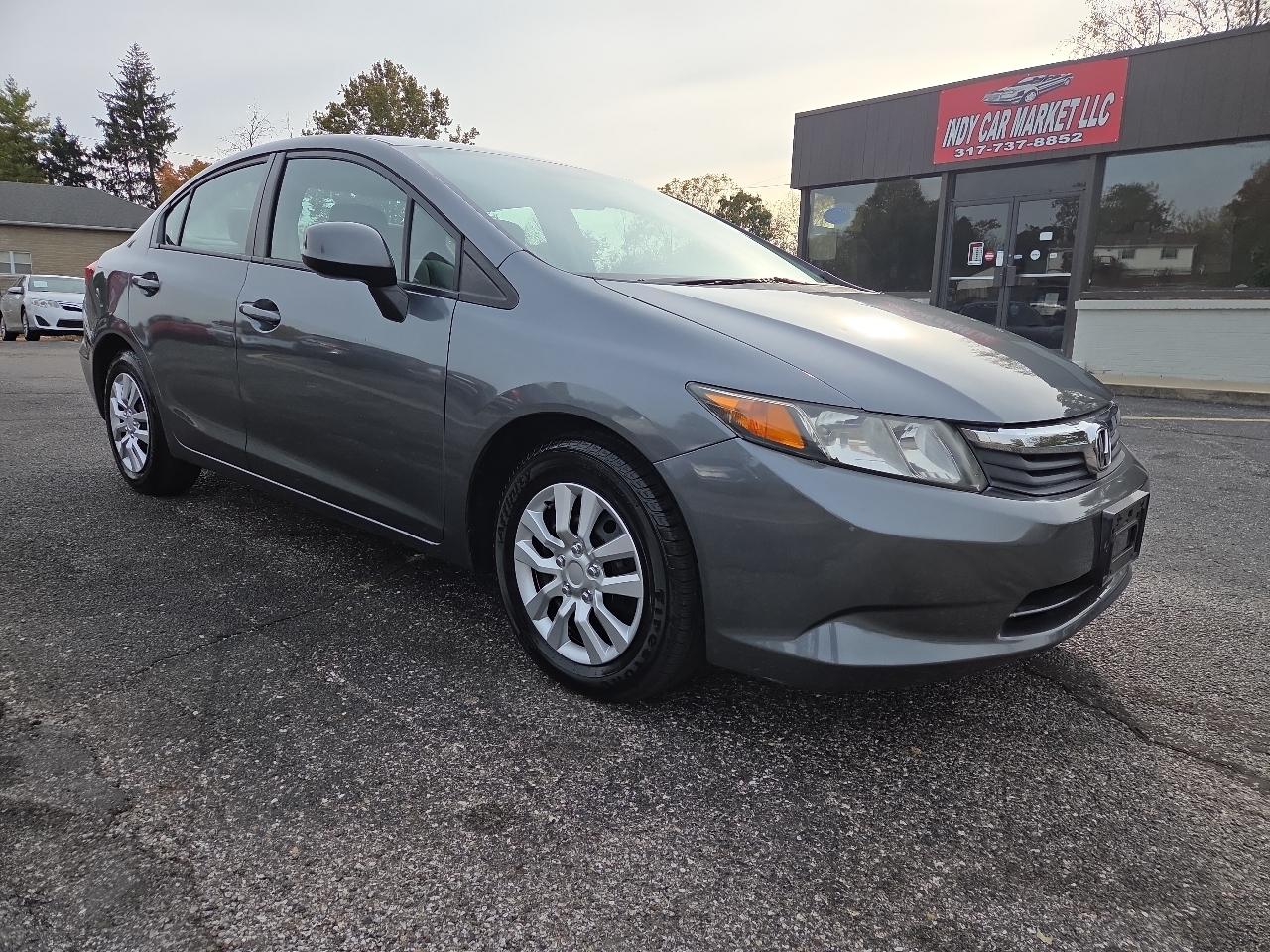 Honda Civic LX Sedan 5-Speed AT 2012