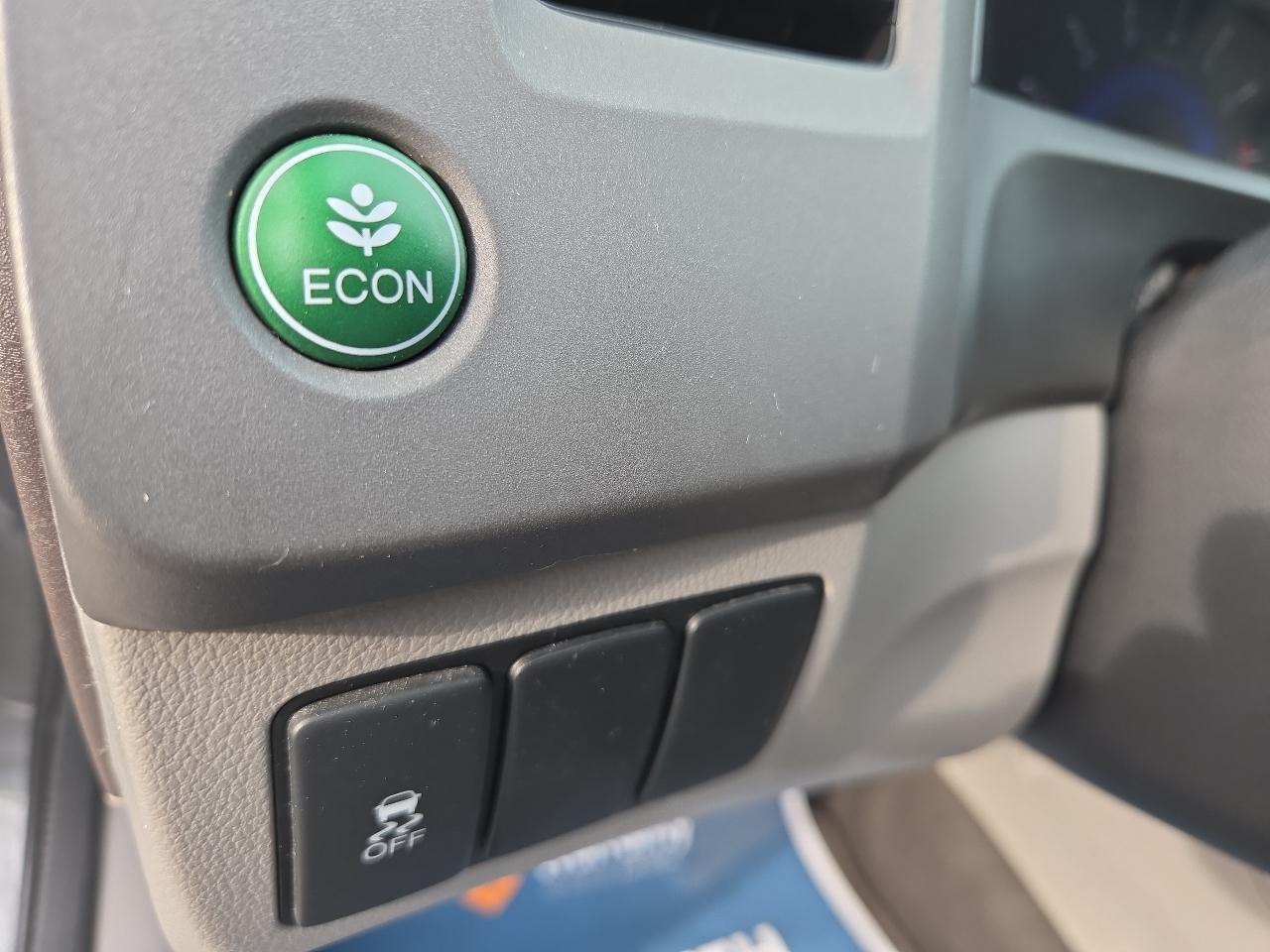 Honda Civic LX Sedan 5-Speed AT 2012