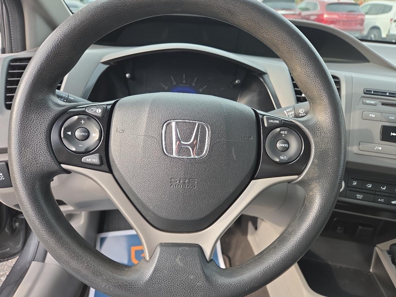 Honda Civic LX Sedan 5-Speed AT 2012
