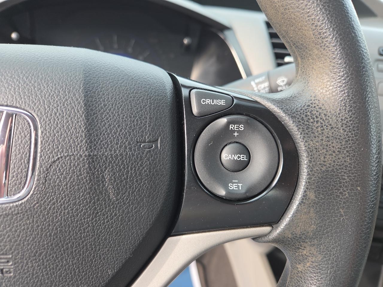 Honda Civic LX Sedan 5-Speed AT 2012
