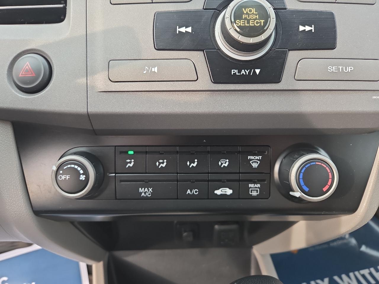 Honda Civic LX Sedan 5-Speed AT 2012