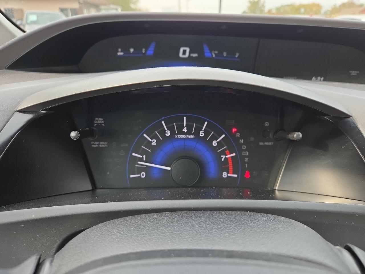 Honda Civic LX Sedan 5-Speed AT 2012